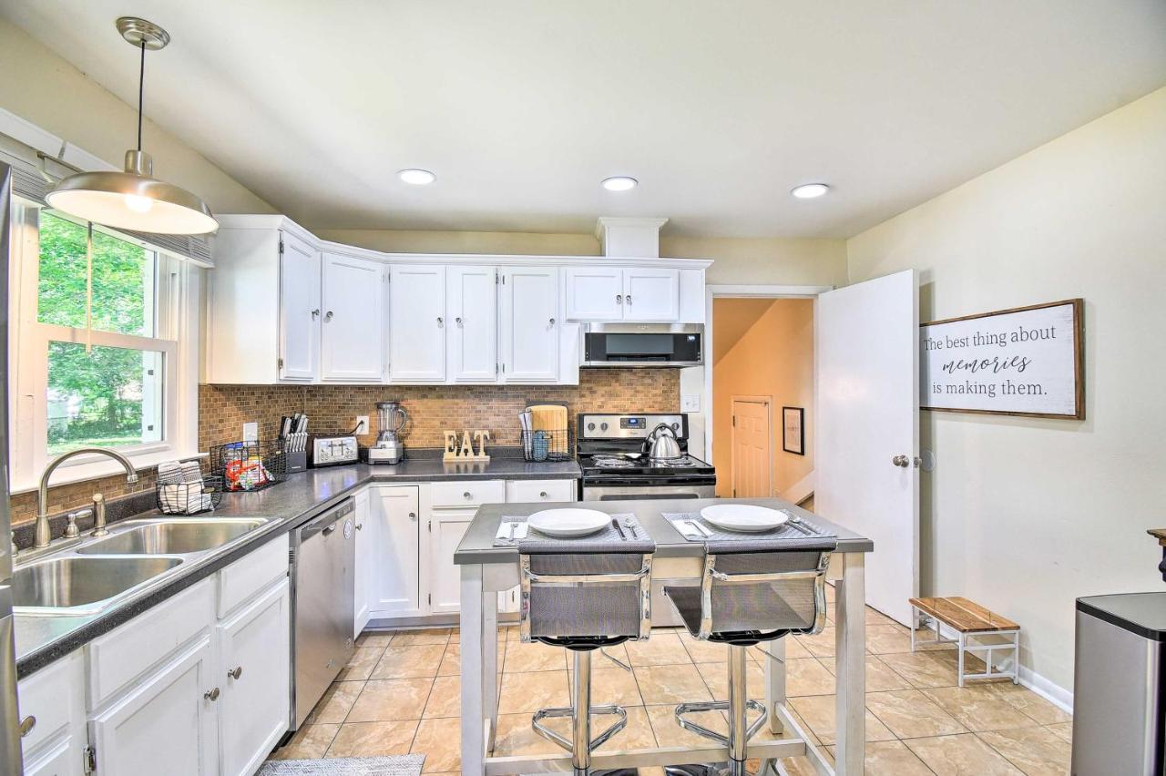 Charming Hampton Home With Yard 2 Mi To Beach! Exterior photo